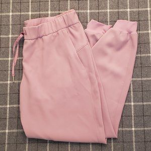 Lululemon "On the Fly" woven jogger in Pink Taupe | size 12